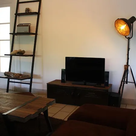 Villa Villa *